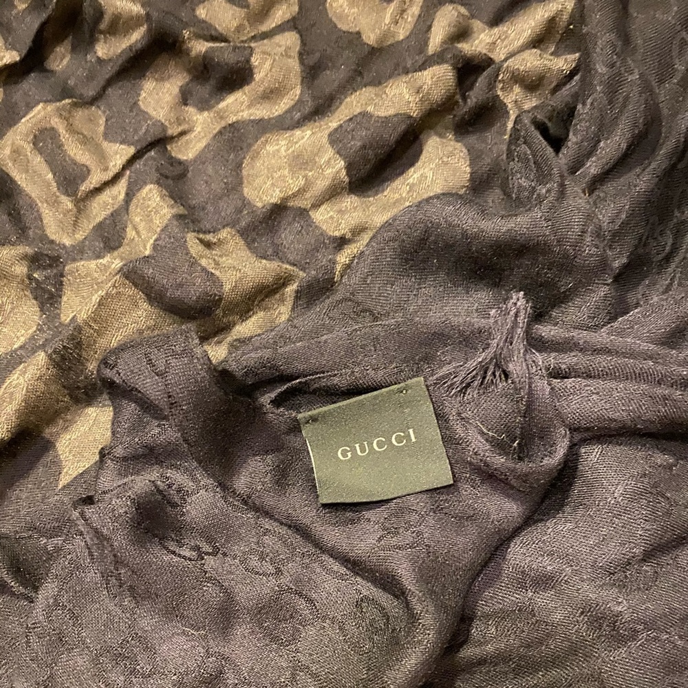 Silk Cheetah print Gucci scarf